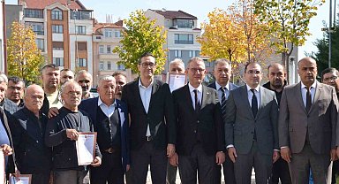 Tavşanlı Küçük Sanayi Sitesi'nde tapu sevinci