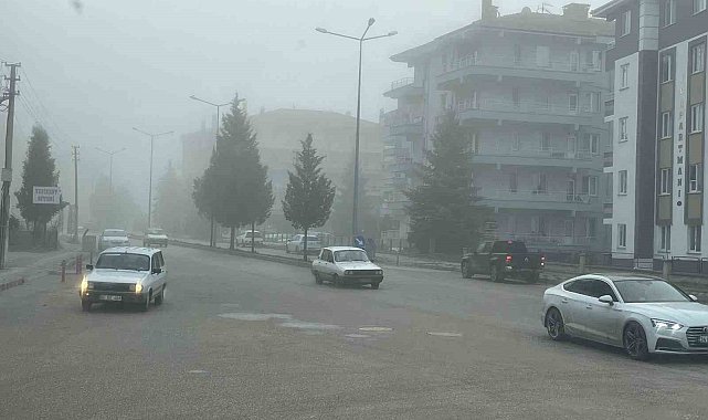 Tavşanlı şehir içerisinde sabah saatlerinde görüş mesafesi 50 metreye düştü