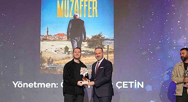 Tavşanlılı yönetmen Ömer Faruk Çetin "Muzaffer" adlı film ile en iyi belgesel film ödülü aldı