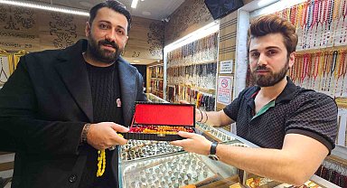 Tespih aşkı sınır tanımadı: 1 milyon 600 bin liralık Osmanlı kehribarı aldı