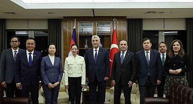 Ticaret Bakanı Bolat, Kamboçya Ticaret Bakanı Nimul ile bir araya geldi