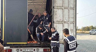 Tır dorsesine gizlenen 11 kaçak göçmen yakalandı