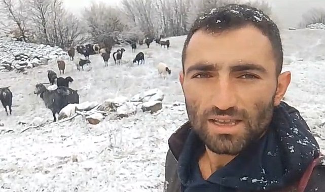 Tokat'ta çoban karlar altında türkü söyledi