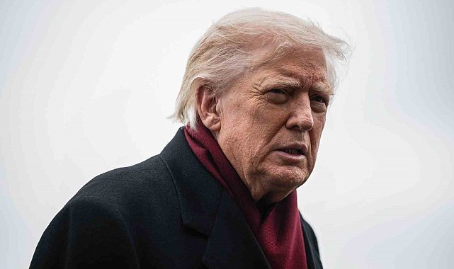 Trump: "Venezuela ve çevresindeki hava sahasının tamamen kapalı olduğunu dikkate alın"