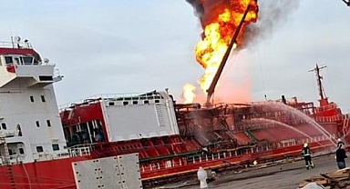 Türkiye bandıralı gemi Ukrayna'da vuruldu: 16 Türk kurtarıldı