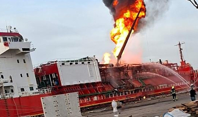 Türkiye bandıralı gemi Ukrayna'da vuruldu: 16 Türk kurtarıldı