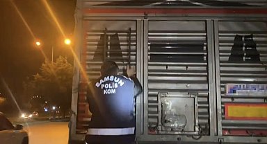 Tütün operasyonunda tırdan 215 kilo kaçak tütün çıktı