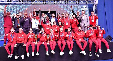 U23 Avrupa Boks Şampiyonası'nda millilerden tarihi zafer