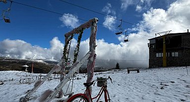 Uludağ sabah saatlerinde beyaza büründü