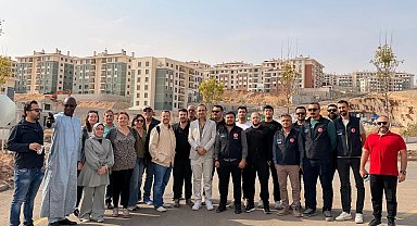 Uluslararası gazeteciler afet şehirlerinde asrın inşasına hayran kaldılar