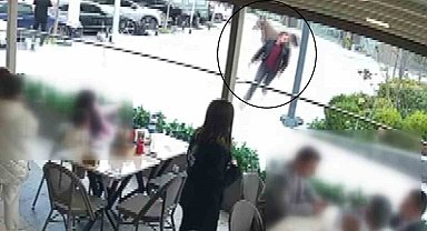 Ümraniye'de garip olay: Başıboş at vatandaşları dakikalarca kovaladı