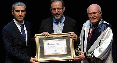 Uşak Üniversitesinde 2025-2026 akademik yılı törenle başladı