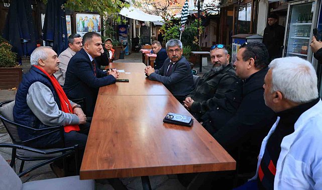 Vali Akbıyık ve Rektör Kaçar tarihi Arasta esnafını ziyaret etti