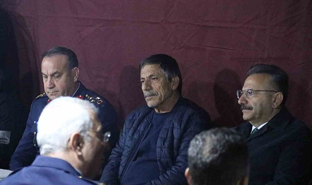 Vali Aksoy, şehit Üsteğmen Emre Mercan'ın baba ocağını ziyaret etti