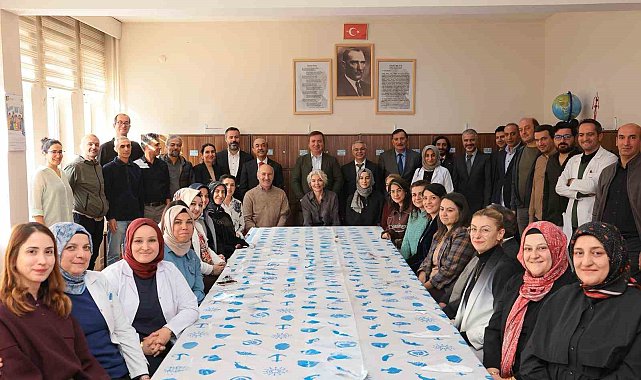 Vali Aydoğdu: "Eğitimin gücü öğretmenlerimizin emeğiyle yükseliyor"