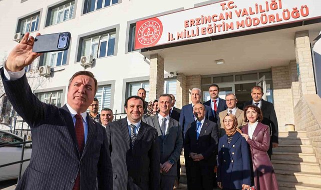 Vali Aydoğdu: "Ülkemizin aydınlık yarınları çocuklarımızı yetiştiren öğretmenlerimizin günü kutlu olsun"