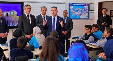 Vali Eldivan'dan gençlere: "Zamanı verimli kullanın"