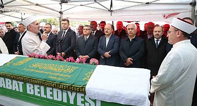 Vali Meftun Dallı'nın annesi toprağa verildi