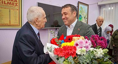 Vali Sözer'den emekli öğretmenlere anlamlı buluşma