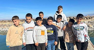 Van Gölü'nde yazın sararan saçlar kışın eski rengine döndü