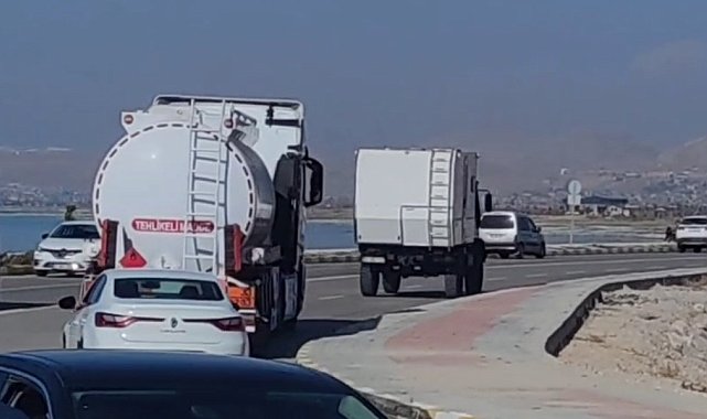 Van'da sahil yolu çökme tehlikesiyle karşı karşıya
