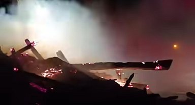 Van'da samanlıkta yangın