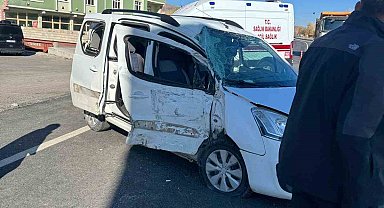 Van'da trafik kazası: 3 yaralı
