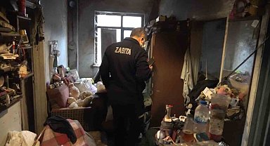Yalnız yaşayan adamın evinde korkunç manzara