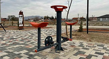 Yeni açılan park vandalların hedefi oldu