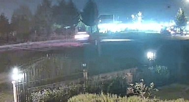 Yolun karşısına geçerken kamyonetin çarptığı kadın hayatını kaybetti