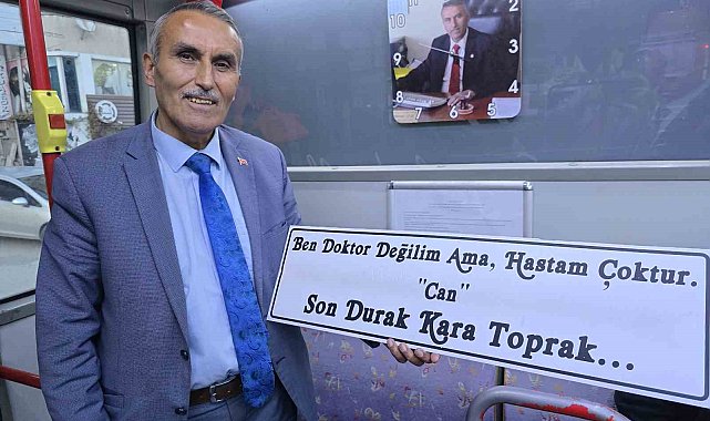 Yozgat'ın 'Manili Kaptan'ı hem manileriyle hem otobüs yazılarıyla dikkat çekiyor