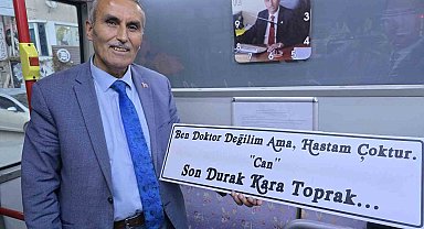 Yozgat'ın 'Manili Kaptan'ı hem manileriyle hem otobüs yazılarıyla dikkat çekiyor