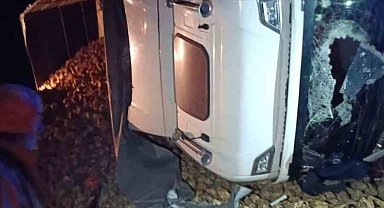 Yozgat'ta kontrolden çıkan tır devrildi: 1 ölü