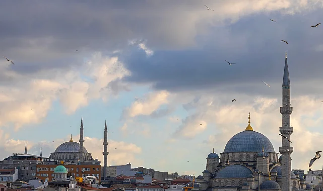 Yurt genelinde parçalı ve bulutlu hava hakim