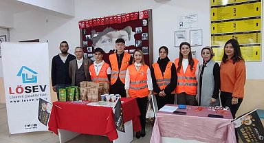 Zekiye Tekin'den lösemili çocuklara ziyaret