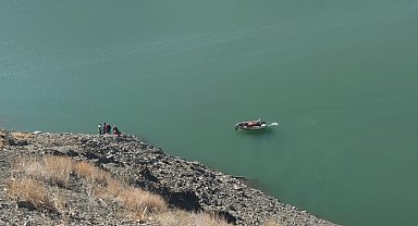 Zernek Barajı'na araç uçtu, arama kurtarma çalışmaları başlatıldı