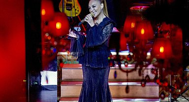 Ziynet Sali'den Muazzez Abacı'ya duygulandıran saygı