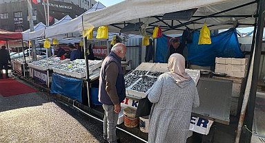 Zonguldak'ta tezgahtaki hamsi yerini diğer çeşit balıklara bırakıyor