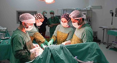 2 kilogramı aşan dev tümör başarıyla çıkarıldı