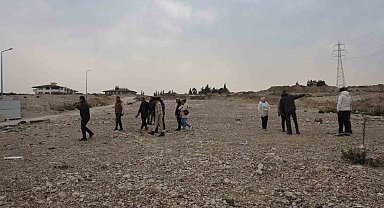 'Biz anlaşıp yapamadık ama yaparsa devletimiz yapar' diyen site sakinleri, yuvalarından geriye kalan boş arazinin rezerv alanına alınmasını istiyorlar