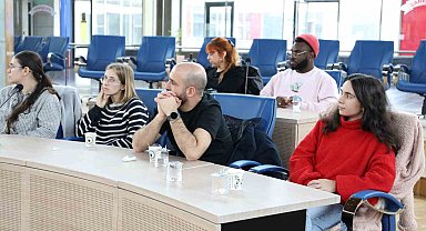 AB'ye üye 13 ülkeden gelen gençler Diyarbakır'ı gezdi