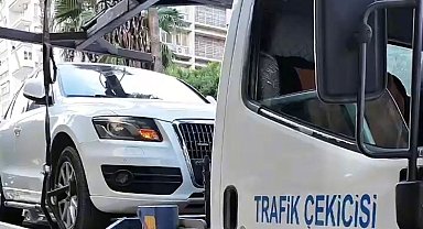 Adana'da engelli park yerlerine araçlarını koyan sürücülere ceza kesildi