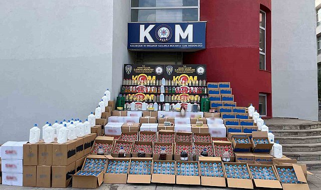 Adana'da yılbaşı öncesi kaçak içki operasyonu: 4 ton etil alkol ele geçirildi