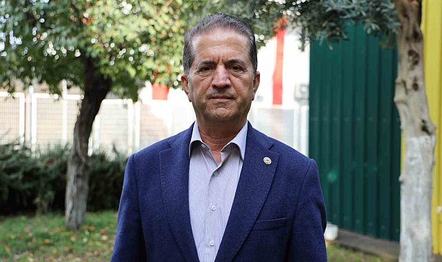 Adana'ya 4 gündür aralıksız yağan yağmur, çiftçiyi sevindirdi