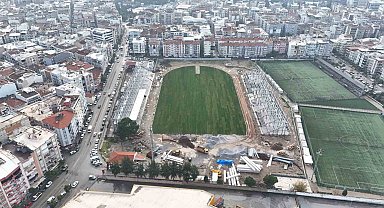 Adnan Menderes Stadyumu'nda çim serildi