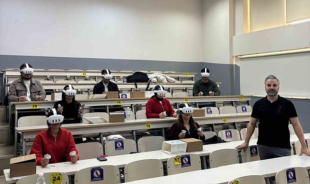ADÜ'de öğrenciler dersleri sanal gerçeklik destekli işliyor