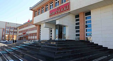 Ağrı Valiliği sürücüleri buzlanmaya karşı uyardı