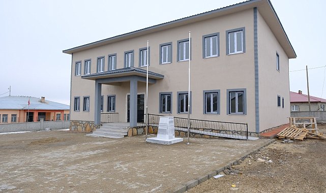Ağrı'da köy öğrencileri için modern okul yapıldı