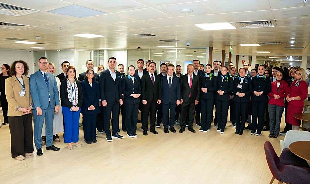 AJet Yönetim Kurulu Başkanı Bolat: "AJet ve Türk Hava Yolları sadece birer havayolu şirketi değil, aynı zamanda Türkiye'nin dünyaya açılan yüzü^"