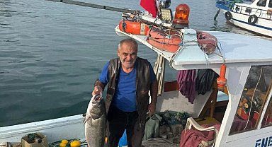 Akçakoca'da balıkçı ağına 10 kiloluk levrek takıldı